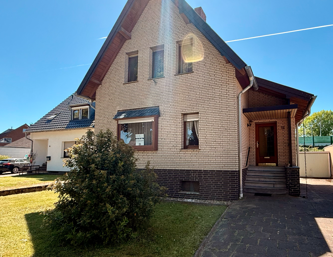 Freistehendes EFH mit viel Potential auf großem Areal in LGW - Dhorn - Bild# 1